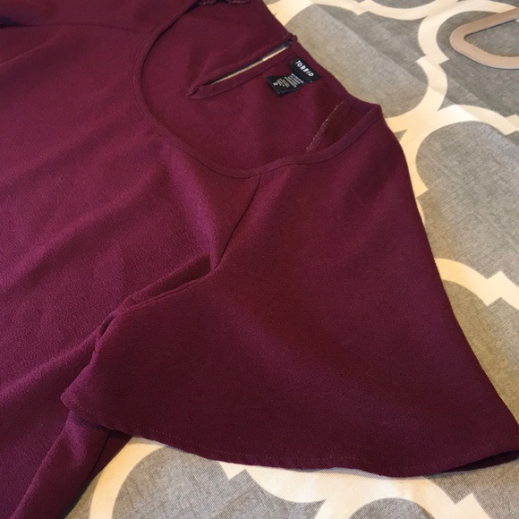 Cute Torrid size 2 Top - Burgundy - Picture 2 of 5